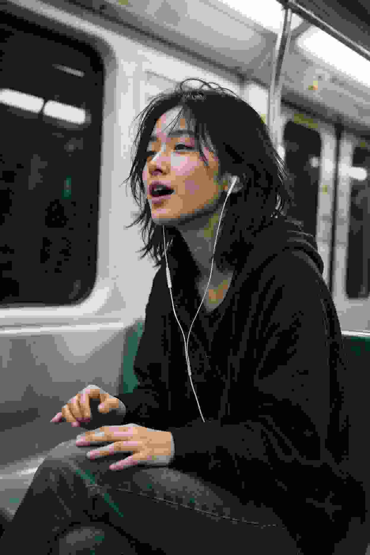 万亩黄桃烂泥全村后悔